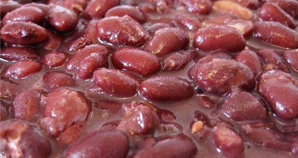 Me Devora – Samba, suor e… feijão!