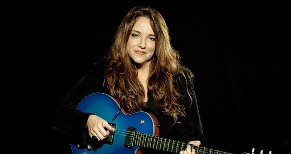 Ana Carolina apresenta “ensaio de cores”