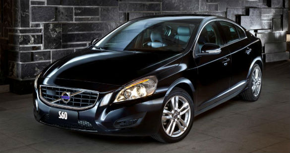 Versões T4 e T5 do novo Volvo S60