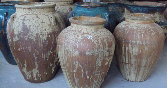 Vasos vietnamitas e chineses