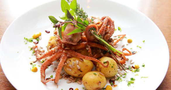 Blá lança cardápio temático