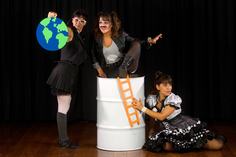 O Rinoceronte, a Lua e o Tonel no Teatro MuBE Nova Cultural