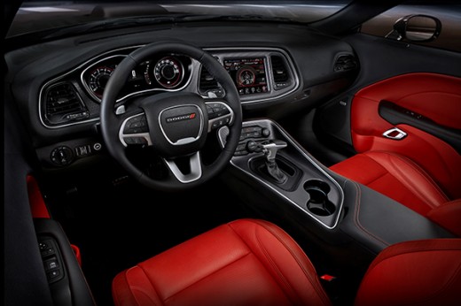 Dodge Challenger 2015 (Foto: Divulgação)