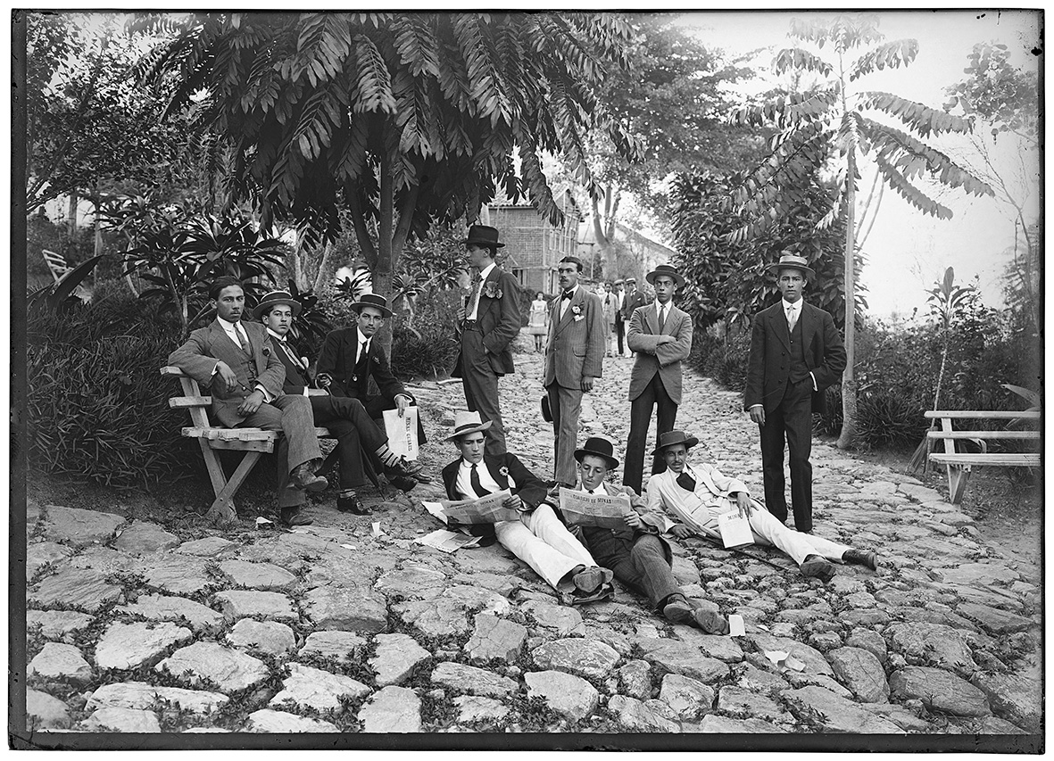 Exposição no IMS-RJ mostra Minas Gerais do começo do século XX nas fotografias de Chichico Alkmim