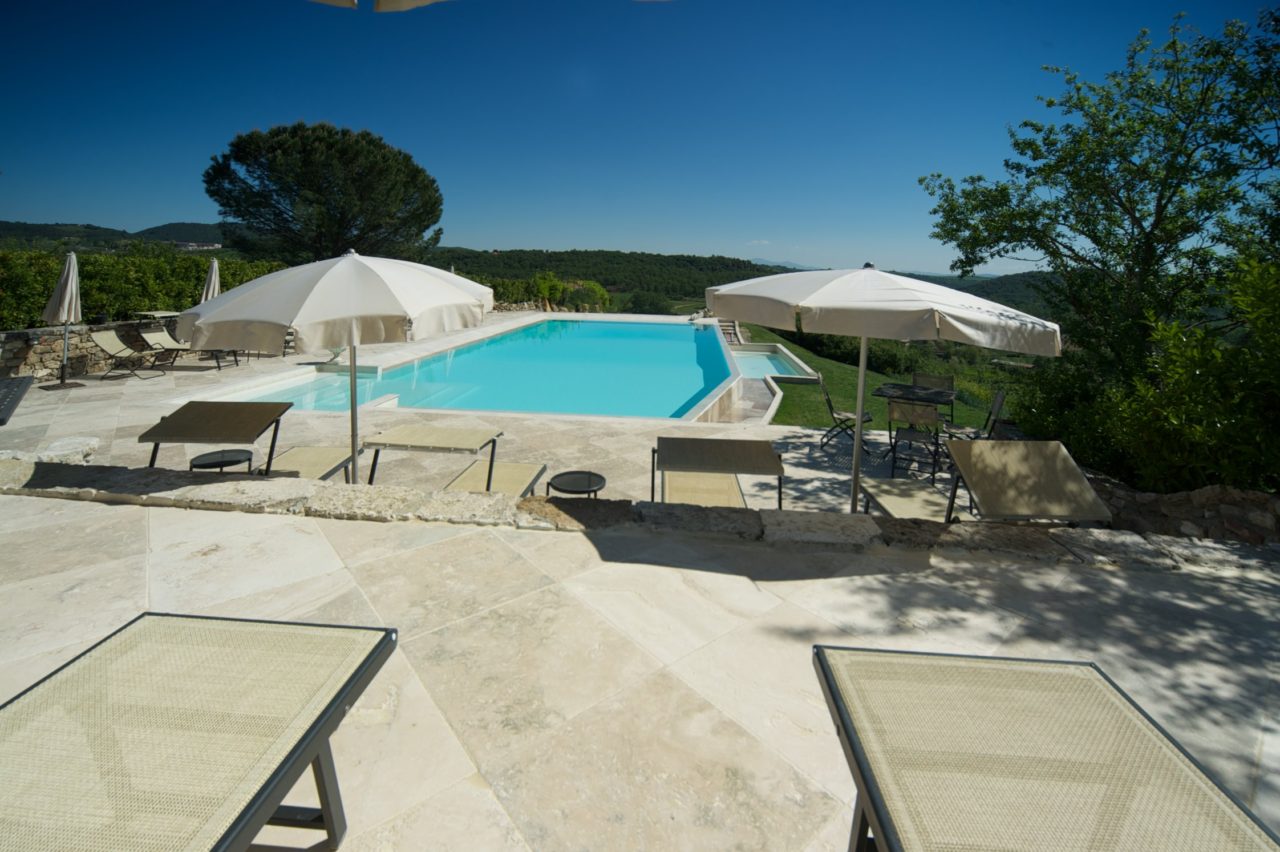 Hotel-castelo na Toscana é destino ideal para lua de mel