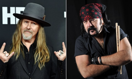 Jerry Cantrell do Alice in Chains presta homenagem a Vinnie Paul durante show
