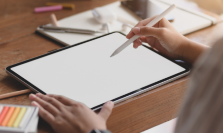 Trabalho Híbrido e Digital Nomads: Como o Novo Modelo de Trabalho Está Mudando Empresas e Profissionais