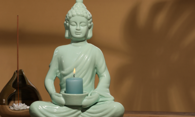 Rituais com Tarô — Como Elevar Sua Prática Além da Leitura